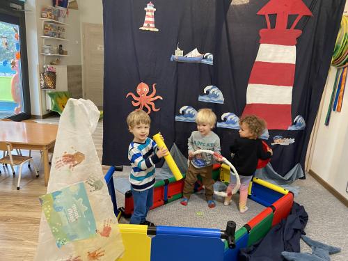 Kinderen in het QUADRO schip